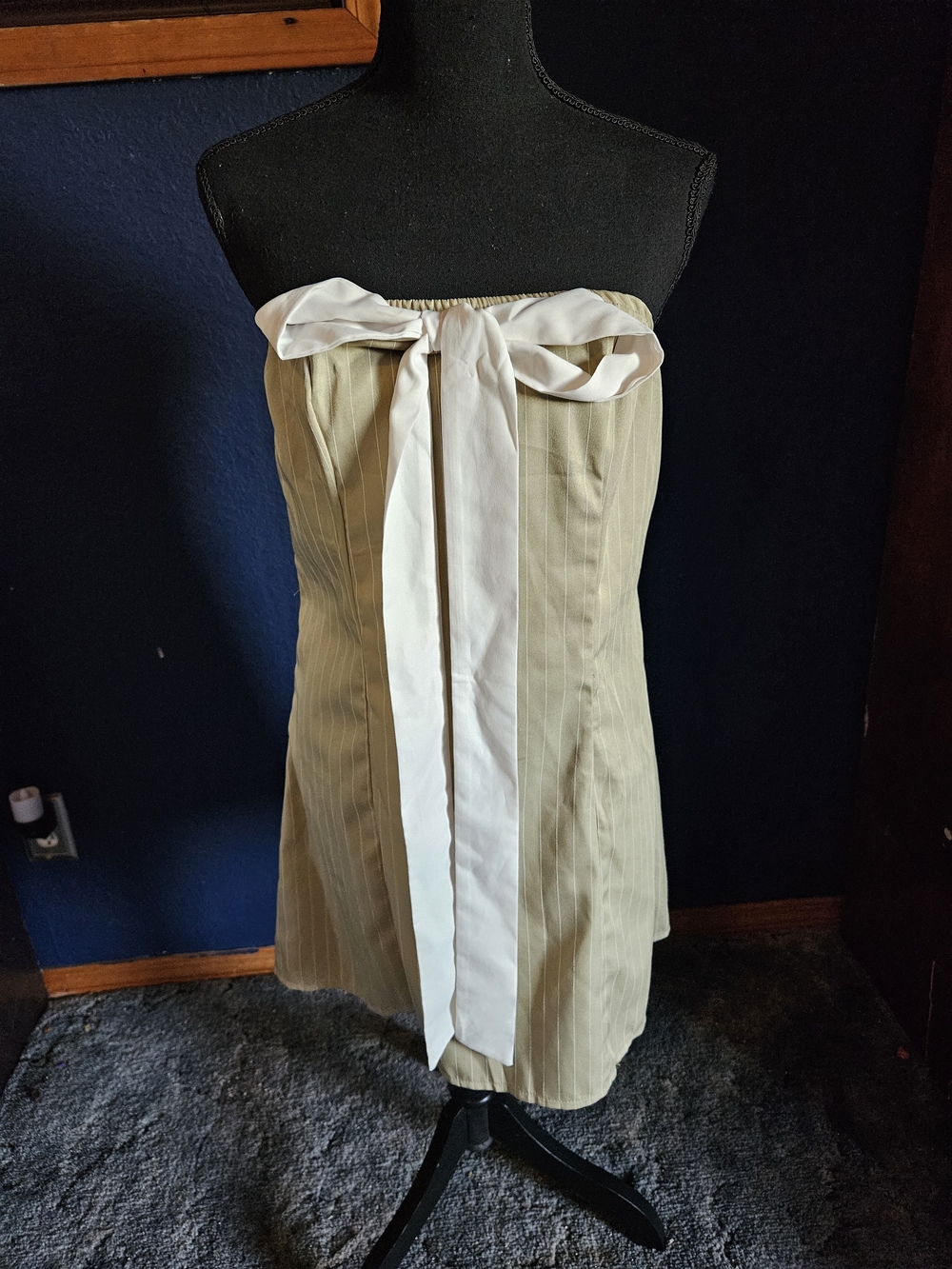 SHEIN Beige Pinstriped Strapless Mini Skirt with White Front Tie
